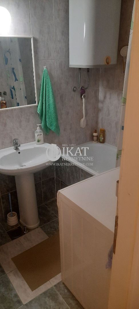 Čukarica, Žarkovo 42m2 plus 8m2 terasa ID#3683