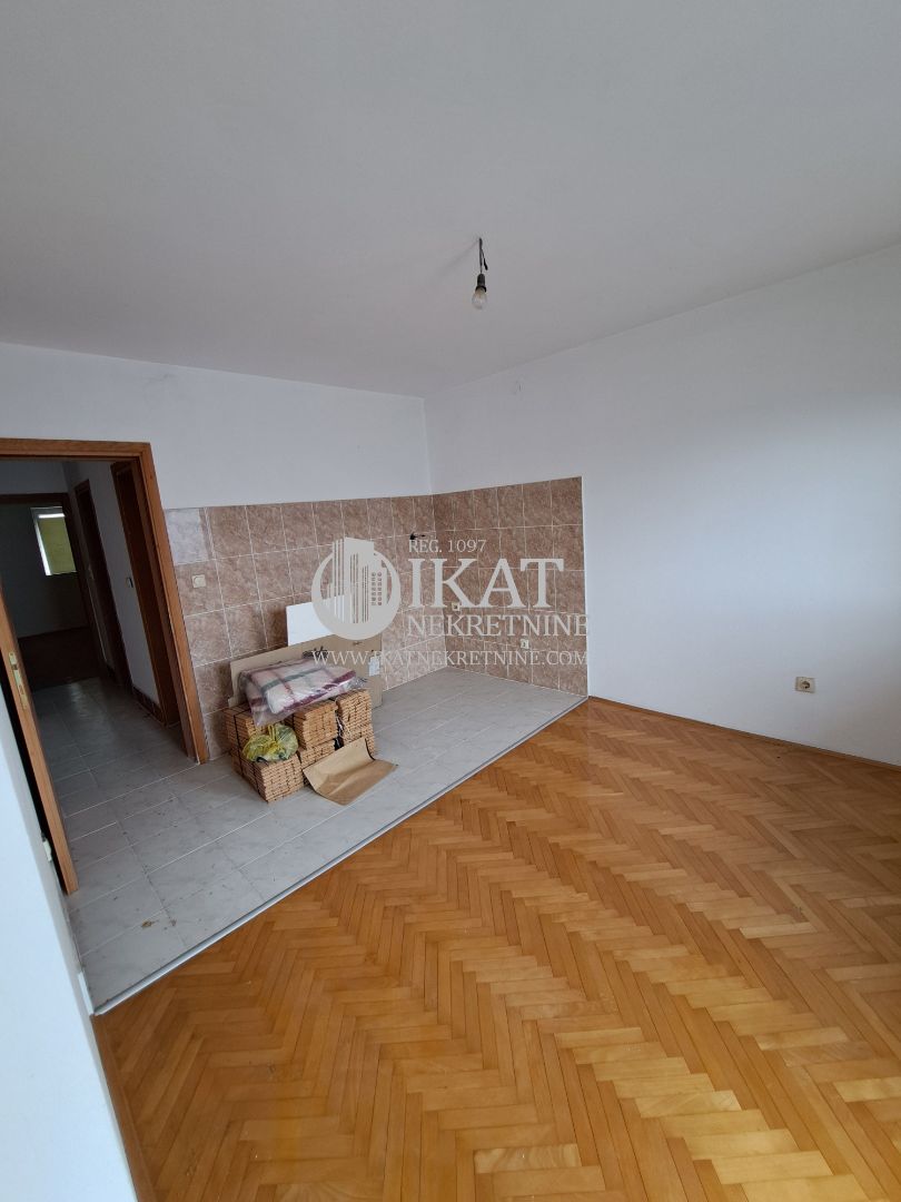 Zemun, Batajnica, stan, 63m2 ID#3736