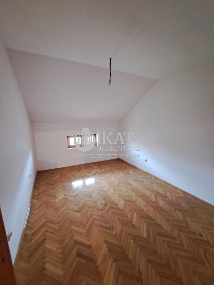 Zemun, Batajnica, stan, 82m2 ID#3735