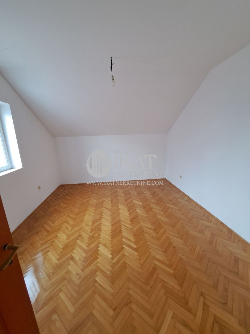 Zemun, Batajnica, stan, 82m2 ID#3735