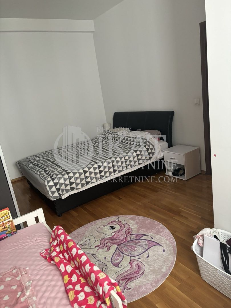 Zemun, Novogradska, 2.0, 62m2, Adaptibilan ID#3864