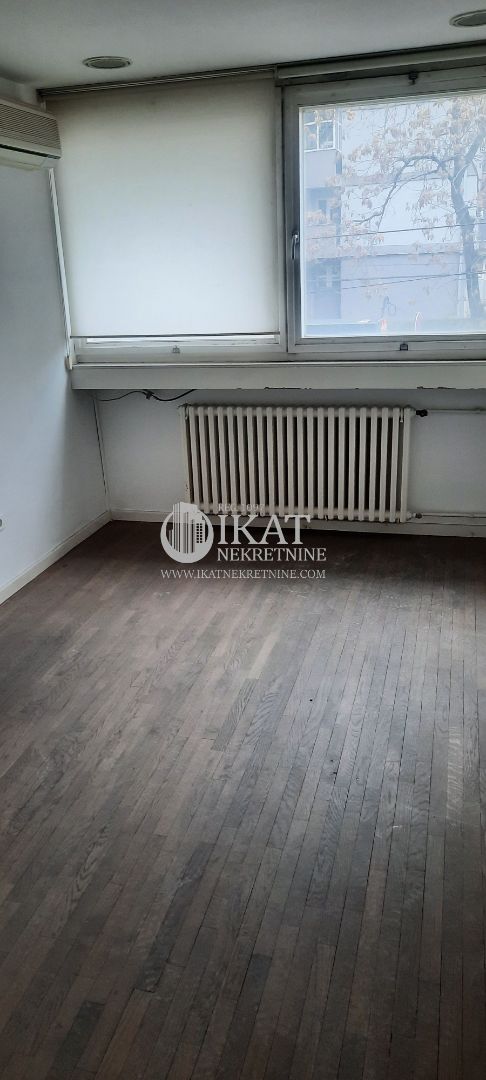 Vračar, poslovni prostor 350m2 na korak od Tašmajdana i Slavije ID#4027